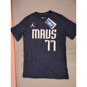Youth Nike Dallas Mavericks Doncic Short Sleeve Crewneck Shirt Navy Medium 10/12
